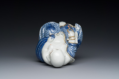 Bouddha en porcelaine de Chine en bleu et blanc, marque de You Lin Ji Zao 游林記造, R&eacute;publique