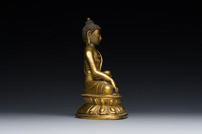 Bouddha de M&eacute;decine ou Bhaishajyaguru en bronze dor&eacute;, Sino-Tibet, 16&egrave;me