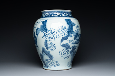 A large Chinese blue and white 'Immortals' vase, Transitional period