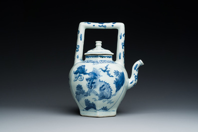 Een Chinese blauw-witte wijnkan met kylins, Transitie periode