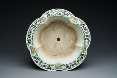 Jardini&egrave;re imp&eacute;riale en porcelaine de Chine famille verte, marque et &eacute;poque de Kangxi