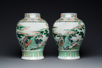 Paire de vases en porcelaine de Chine famille verte &agrave; d&eacute;cor de 'Shou Lao', Kangxi