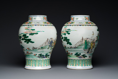Paire de vases en porcelaine de Chine famille verte &agrave; d&eacute;cor de 'Shou Lao', Kangxi