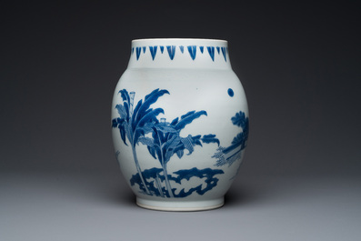 Een Chinese blauw-witte vaas met kylins, Transitie periode