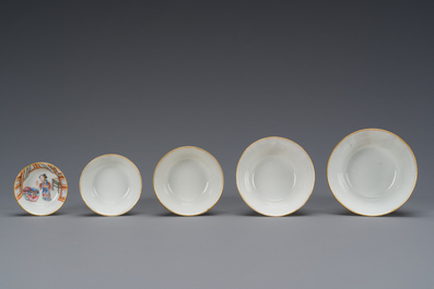 Ensemble de dix bols gigognes en porcelaine de Chine famille rose, marque et &eacute;poque de Daoguang