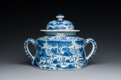 Tr&egrave;s rare pot &agrave; posset en fa&iuml;ence de Delft en bleu et blanc, d&eacute;but du 18&egrave;me