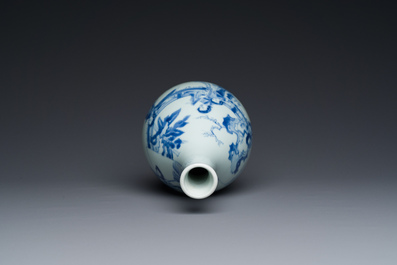 A Chinese blue and white pear-shaped 'narrative subject' vase, Kangxi