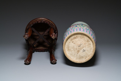 A large Chinese famille rose vase with palace scenes, 19th C.