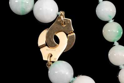 Collier en perles de jad&eacute;ite &agrave; serrure en or 18k, sign&eacute; Dinh Van, 2&egrave;me moiti&eacute; du 20&egrave;me