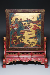 Ecran de table en bois dor&eacute;, laqu&eacute; et polychrom&eacute;, Chine, Shanxi, 16/17&egrave;me
