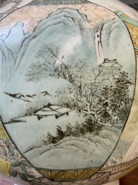 Vase de forme 'hu' en porcelaine de Chine qianjiang cai &agrave; d&eacute;cor d'antiquit&eacute;s, sign&eacute; Xu Pinheng 許品衡, marque de Tongzhi, 19/20&egrave;me