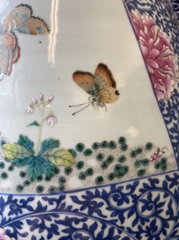 Grand vase de forme 'hu' en porcelaine de Chine doucai-rose &agrave; d&eacute;cor de papillons et d'oiseaux, marque et &eacute;poque de Qianlong