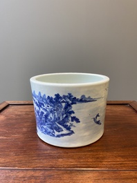 A large Chinese blue and white brush pot with a refined mountainous landscape, 18th C.