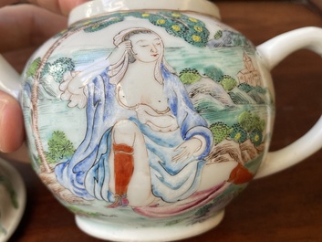 Een zeldzame Chinese famille rose theepot met erotisch decor van een Europese dame, Yongzheng