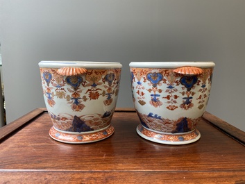 Paire de rafraichissoirs en porcelaine de Chine de style Imari, Qianlong