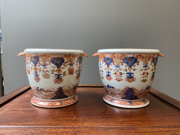 Paire de rafraichissoirs en porcelaine de Chine de style Imari, Qianlong