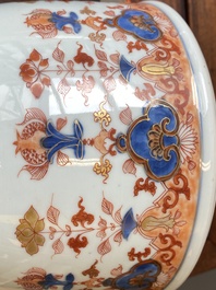 Paire de rafraichissoirs en porcelaine de Chine de style Imari, Qianlong