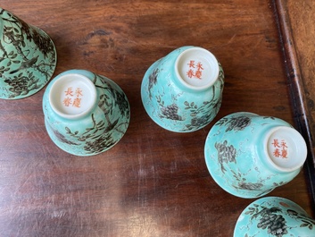 Twaalf Chinese Dayazhai wijnkoppen met grisaille decor op turquoise fondkleur, Yong Qing Chang Chun 永慶長春 merk, Guangxu