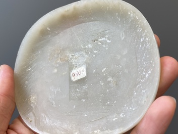 Vijf Chinese riemornamenten in witte jade, Qing