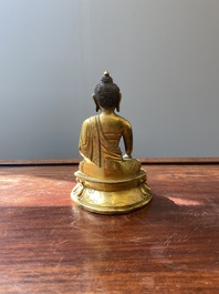 Bouddha de M&eacute;decine ou Bhaishajyaguru en bronze dor&eacute;, Sino-Tibet, 16&egrave;me