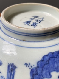Een Chinese blauw-witte 'Acht onsterfelijken' kom, Wanli merk en periode