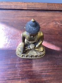 Bouddha de M&eacute;decine ou Bhaishajyaguru en bronze dor&eacute;, Sino-Tibet, 16&egrave;me