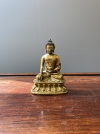 Bouddha de M&eacute;decine ou Bhaishajyaguru en bronze dor&eacute;, Sino-Tibet, 16&egrave;me