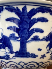 Een zeldzame grote Chinese blauw-witte kom met '100 jongens', Jiajing merk en periode