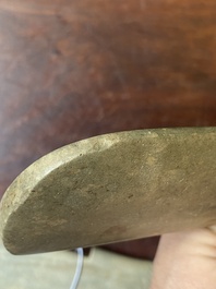 Trois pendentifs archa&iuml;ques en jade calcifi&eacute;, Chine, probablement culture de Liangzhu