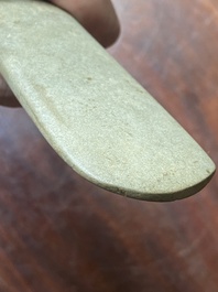 Trois pendentifs archa&iuml;ques en jade calcifi&eacute;, Chine, probablement culture de Liangzhu