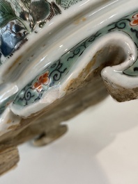 Jardini&egrave;re imp&eacute;riale en porcelaine de Chine famille verte, marque et &eacute;poque de Kangxi