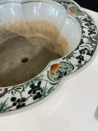 Jardini&egrave;re imp&eacute;riale en porcelaine de Chine famille verte, marque et &eacute;poque de Kangxi