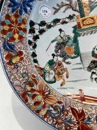 Paire de plats en porcelaine de Chine famille verte &agrave; d&eacute;cor de l'Emp&eacute;reur Yang, Kangxi