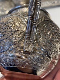 A Chinese silver 4-piece tea service on tray, Tu Mao Xing mark 塗茂興, 19th C.