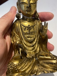 Statuette de Guanyin en bronze dor&eacute;, Cor&eacute;e, 17&egrave;me