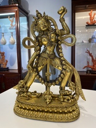 Statuette de Sarvabouddha Dakini en bronze dor&eacute;, Sino-Tibet, probablement 15&egrave;me