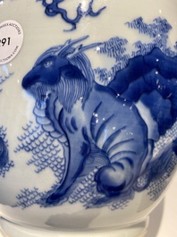 Een Chinese blauw-witte vaas met kylins, Transitie periode