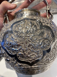 A Chinese silver 4-piece tea service on tray, Tu Mao Xing mark 塗茂興, 19th C.