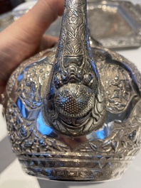 A Chinese silver 4-piece tea service on tray, Tu Mao Xing mark 塗茂興, 19th C.