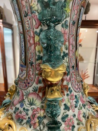 A large Chinese famille rose vase with palace scenes, 19th C.