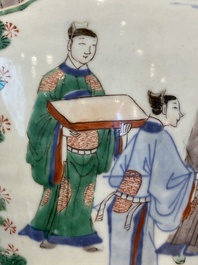 Grand vase couvert en porcelaine de Chine wucai &agrave; d&eacute;cor de l'anniversaire de Guo Ziyi, &eacute;poque Transition