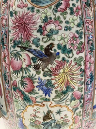 A large Chinese famille rose vase with palace scenes, 19th C.