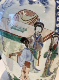 Grand vase couvert en porcelaine de Chine wucai &agrave; d&eacute;cor de l'anniversaire de Guo Ziyi, &eacute;poque Transition