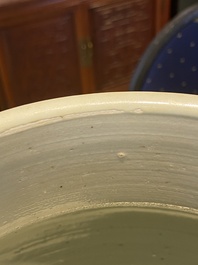 Grand vase couvert en porcelaine de Chine wucai &agrave; d&eacute;cor de l'anniversaire de Guo Ziyi, &eacute;poque Transition