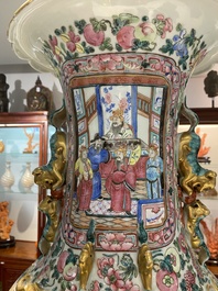 A large Chinese famille rose vase with palace scenes, 19th C.