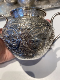 A Chinese silver 4-piece tea service on tray, Tu Mao Xing mark 塗茂興, 19th C.