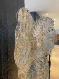 Sculpture de Bouddha Shakyamuni en schiste gris, Gandhara, 3/4&egrave;me