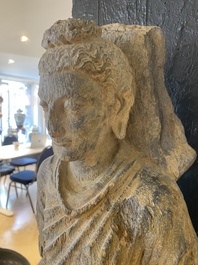 Sculpture de Bouddha Shakyamuni en schiste gris, Gandhara, 3/4&egrave;me