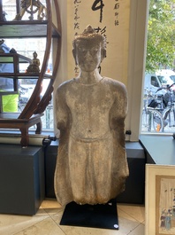 Importante sculpture de Bouddha Shakyamuni en stuc, Tha&iuml;lande, r&eacute;gion de Haripunchai, 13&egrave;me
