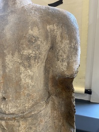 Importante sculpture de Bouddha Shakyamuni en stuc, Tha&iuml;lande, r&eacute;gion de Haripunchai, 13&egrave;me